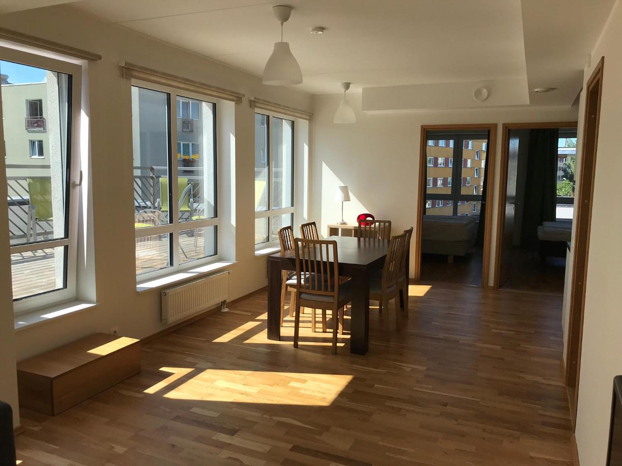 Raatuse 85 Deluxe Apartments Тарту Экстерьер фото